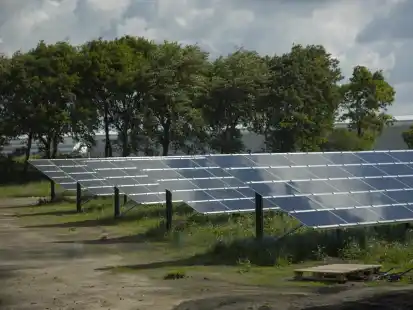 Wie hier in Upsch&ouml;rt k&ouml;nnte auch in Westerstede-Hollriede eine Freifl&auml;chenphotovoltaikanlage entstehen.