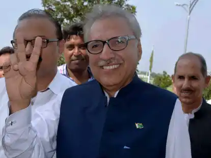 Unterzeichnete am&nbsp;Samstag die&nbsp;Ernennung von Anwarul Haq Kakar: der pakistanische Pr&auml;sident Arif Alvi.