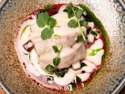 Ob ger&auml;ucherter Karpfen mit Rote-Bete-W&uuml;rfeln oder Fischsuppe mit Wei&szlig;kohl - Koch Stefan Griessler gibt jedem Fischgericht das gewisse Etwas.