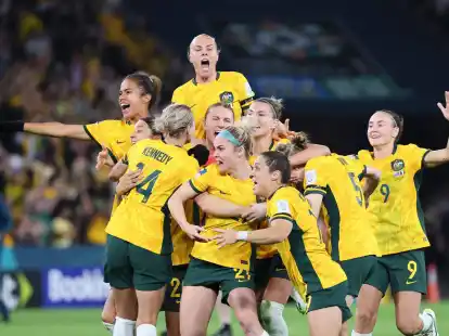 Die Australierinnen treffen im WM-Halbfinale auf England.