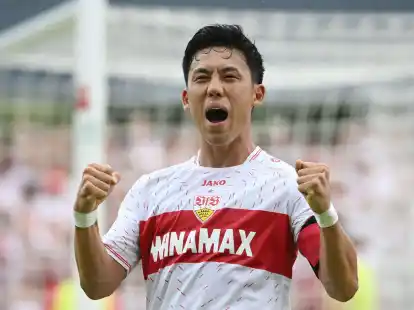 Der japanische Nationalspieler soll vor einem Wechsel zum FC Liverpool stehen.