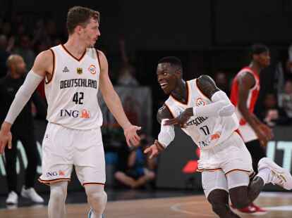 Dennis Schr&ouml;der (r), Andreas Obst und Co. spielen in Abu Dhabi.