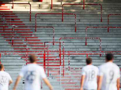 Insgesamt 18.000 Stehpl&auml;tze gibt es im Stadion An der Alten F&ouml;rsterei.