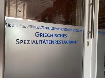 Die Werbung f&uuml;r das griechische Restaurant klebt noch an der T&uuml;r. Nach mehr als vier Jahren wird es in dem Lokal in Warsingsfehn bald wieder griechische Gerichte geben.
