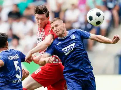 In einer umk&auml;mpften Partie setzte sich Freiburg in Hoffenheim durch.