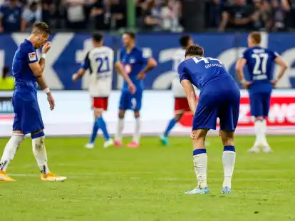 Die Spieler von Hertha BSC waren nach der 0:3-Niederlage beim HSV bedient.