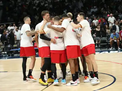 Die deutschen Basketballer sind auf dem Weg zur WM nach Japan.