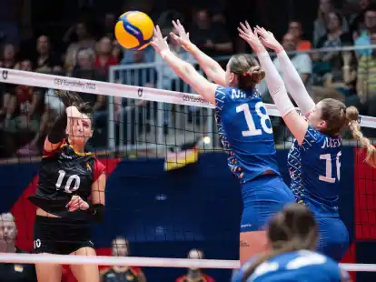 Deutschlands Volleyballerinnen unterlagen Schweden mit 1:3.