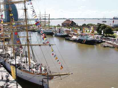 Neben der &bdquo;Alexander von Humboldt II&ldquo; und der &bdquo;Gal&eacute;on Andalucia&ldquo; stand die &bdquo;Schulschiff Deutschland&ldquo;  hoch in der Gunst des Publikums.