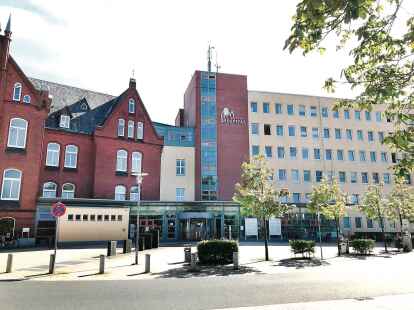 Wie sieht die Zukunft des St.-Johannes-Hospitals in Varel aus? Eine Frage, die aktuell viele Menschen besch&auml;ftigt.