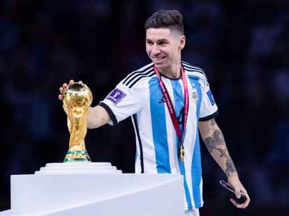 Argentiniens Gonzalo Montiel schlie&szlig;t sich Nottingham Forest an.