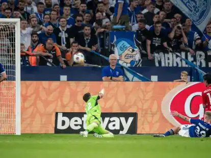 Schalke verlor zuhause gegen Kiel mit 0:2.