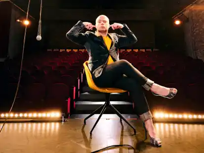 Der Comedian Okan Seese stellt am Samstag, 30. September, sein Programm &bdquo;Lieber taub, als gar kein Vogel&ldquo; in der Kulturm&uuml;hle vor.