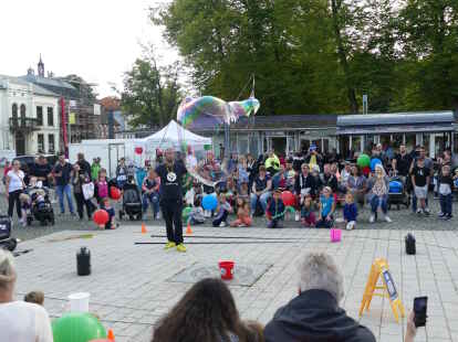 Seifenblasenkunst konnte bestaunt werden.