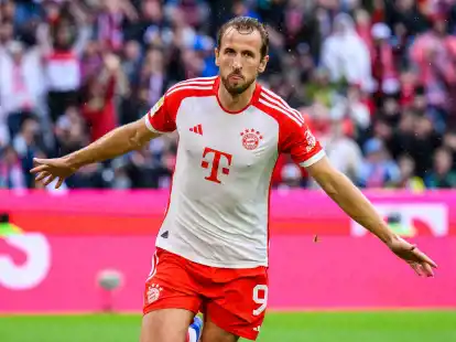 Neuzugang Harry Kane traf beim Bayern-Heimsieg gegen Augsburg doppelt.