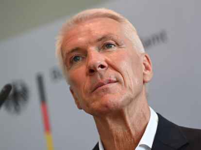 Bitkom-Pr&auml;sident Ralf Wintergerst h&auml;lt die B&uuml;rokratie f&uuml;r den gr&ouml;&szlig;ten Bremsklotz f&uuml;r das digitale Deutschland.