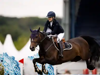 Die Schwedin Evelina Tovek gewann das Auftaktspringen in Aachen.