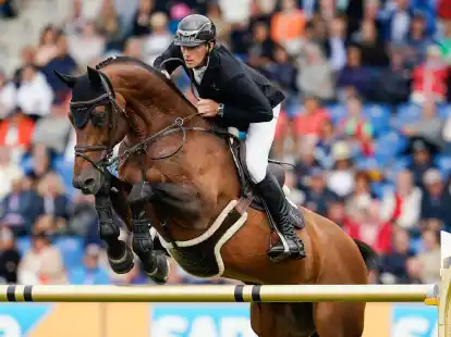 Blieb mit United Touch im zweiten Umlauf im britischen Hickstead fehlerfrei: der Springreiter Richard Voge.