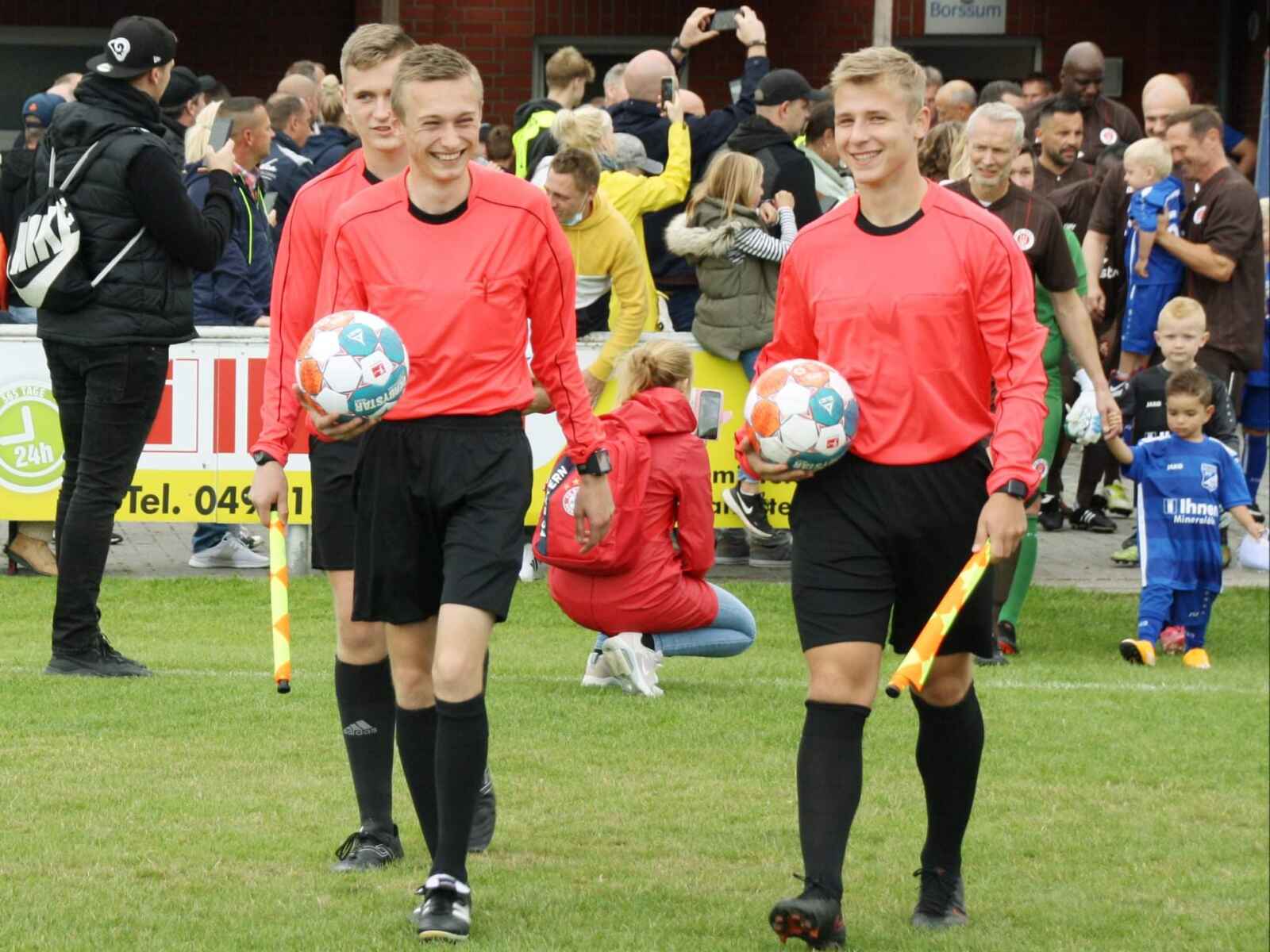 Junger Schiedsrichter beim SV Blomberg-Neuschoo Ohne Ehrenamt geht es im Fußball nicht