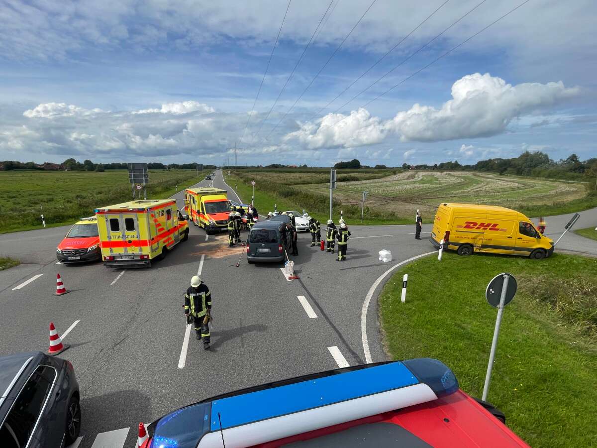 Frau Bei Unfall Auf B72 In Norden Verletzt