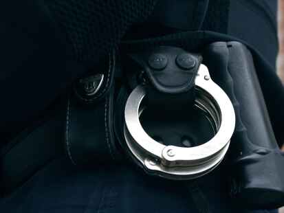 Es kam heute zu mehreren Festnahmen im Rahmen eines Polizei-Großeinsatzes in Hage.