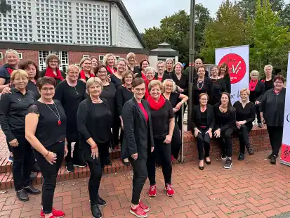 Freuen sich aufs &bdquo;Welcome-Home&ldquo;-Konzert: Die &bdquo;JoVi-Singers&ldquo; aus Altenoythe treten nach vierj&auml;hriger Pause wieder vor gro&szlig;em Publikum auf.