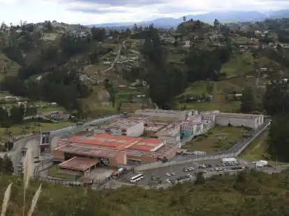 Blick auf das Turi-Gef&auml;ngnis, wo Dutzende von Gef&auml;ngnisw&auml;rtern und Polizisten von den Insassen entf&uuml;hrt wurden.