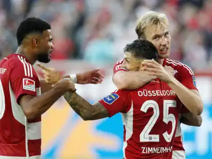D&uuml;sseldorf setzte sich nach 0:1-R&uuml;ckstand noch mit 3:1 gegen Karlsruhe durch.