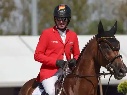 Angriffslustig: Philipp Weishaupt reitet auf Zineday.