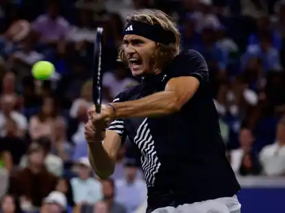Alexander Zverev hat bei den US Open das Achtelfinale erreicht.