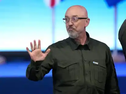 Der ukrainische Pr&auml;sident Selenskyj wechselt seinen Verteidigungsminister Olexij Resnikow aus.