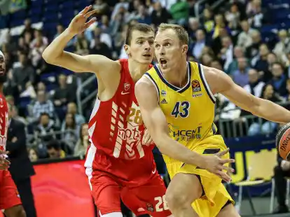 Borisa Simanic (M, im Trikot von Roter Stern Belgrad) wurde bei der WM eine Niere entfernt.