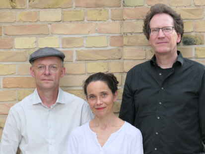 Das Trio &bdquo;Vis &agrave; vis&ldquo; mit (v.l.) Georg Kallweit, Tabea H&ouml;fer und Bj&ouml;rn Colell.
