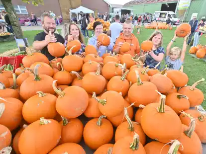 Im vergangenen Jahr gab es noch jede Menge K&uuml;rbisse, nun sind es weniger. Trotzdem findet am Sonntag ein Bauernmarkt bei Familie Ohling in Emden statt.