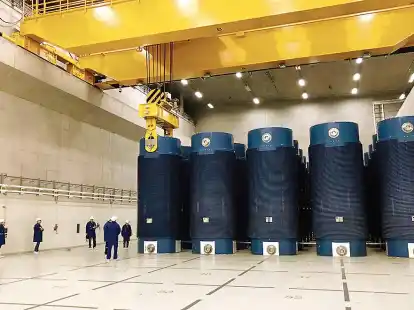 Die hochradioaktiven Abf&auml;lle werden in Castor-Beh&auml;ltern im Zwischenlager Unterweser am KKU verwahrt &ndash; vermutlich deutlich l&auml;nger als beantragt. Das muss Folgen f&uuml;r die Sicherheit haben, fordern die regionalen Anti-Atomkraft-Initiativen.