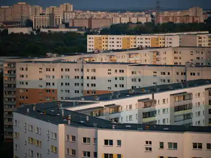 Plattenbauten im Berliner Stadtteil Neu-Hohensch&ouml;nhausen.