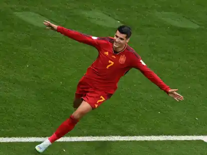 Spaniens &Aacute;lvaro Morata erzielte beim deutlichen Sieg in Georgien drei Tore.