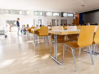 Eine Schulmensa in Freiburg. In st&auml;dtischen Grundschulen und auch in Kitas gibt es nur noch ein vegetarisches Einheitsmen&uuml;.