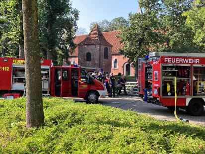 Stellte sich im Ortskern von Jennelt vor: die Feuerwehr Krummh&ouml;rn-Ost.