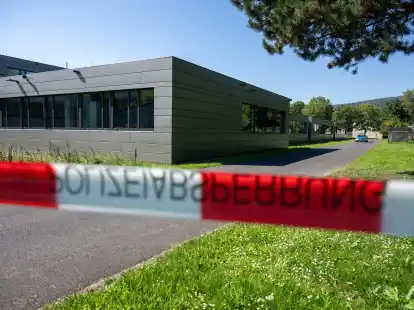 Nach dem gewaltsamen Tod eines 14-J&auml;hrigen in Lohr am Main suchen die Ermittler nach den Hintergr&uuml;nden der Tat.