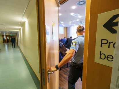 Vor dem Frankfurter Landgericht geht es um die Rolle der Banker und erstmals auch ihrer Berater.