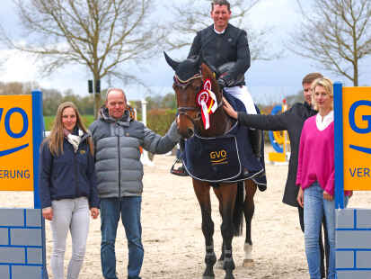 Hendrik Sosath (Mitte) wird sich in dieser Woche mit starken Konkurrenten messen.