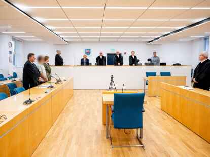 Das Landgericht Erfurt sah es als erwiesen an, dass der Angeklagte in einer Nacht im August vergangenen Jahres in Apolda ein Feuer in einem Wohnhaus legte, von dem er wusste, dass dort viele Menschen lebten.