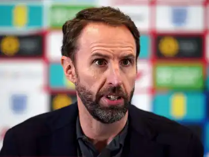 Englands Nationaltrainer Gareth Southgate hat sich hinter seinen Abwehrspieler Harry Maguire gestellt.