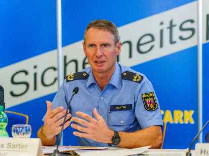 Andreas Sarter, Polizeivizepr&auml;sident am Polizeipr&auml;sidium Rheinpfalz, auf der Pressekonferenz: &laquo;Uns war bekannt, mit welchem Menschen wir zu tun haben.&raquo;