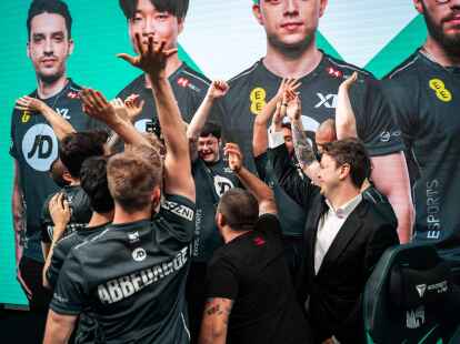 Excel kann sich nach dem Sieg gegen SK &uuml;ber den Einzug in die Playoffs der LoL-Liga LEC freuen.