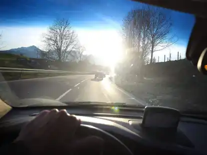 Ah, k&ouml;nnen Sie noch was erkennen? Am Steuer ist es immer erforderlich, nur so schnell zu fahren, wie es die Sichtverh&auml;ltnisse erlauben.