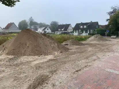 Auf dem Grundst&uuml;ck Ecke Menkestra&szlig;e/Rheinstra&szlig;e in Schortens tut sich was. Die Arbeiten f&uuml;r das Boarding-Hotel gehen weiter.