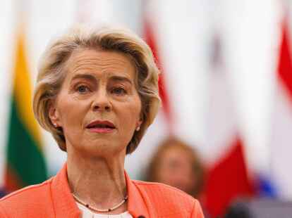 Seit Montag haben mehrere Tausend Bootsmigranten Lampedusa erreicht. Nun will die EU-Kommissionspr&auml;sidentin dort hinreisen.