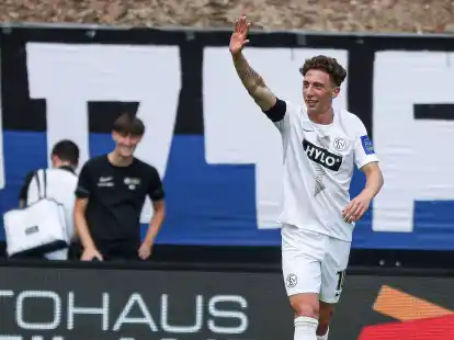 Der SV Elversberg setzte sich gegen den Aufstiegskandidaten Hamburger SV durch.